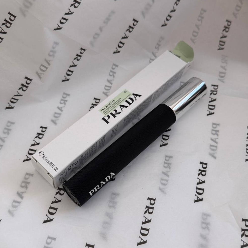 PRADA - Picture 2 of 2